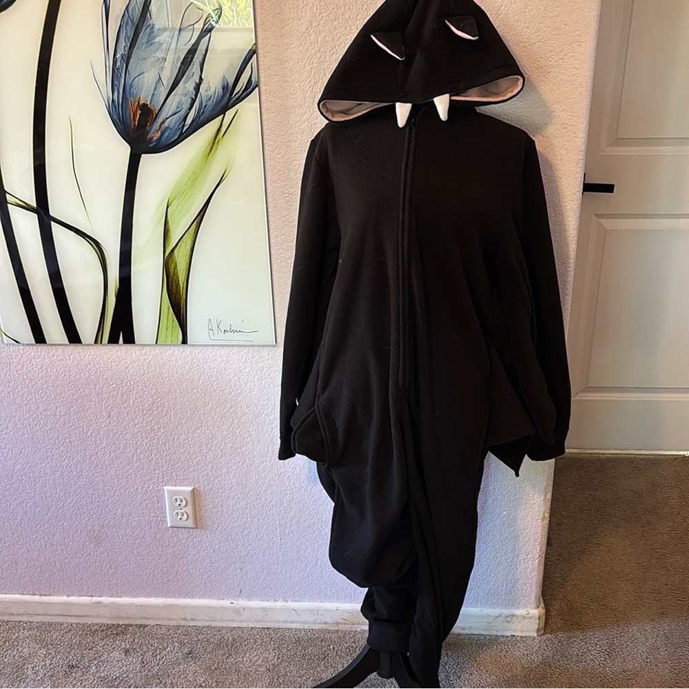 Old Navy women’s Halloween bat onesie size small
